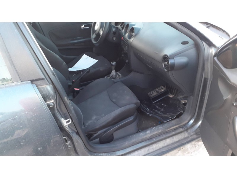 seat ibiza (6l1) del año 2005
