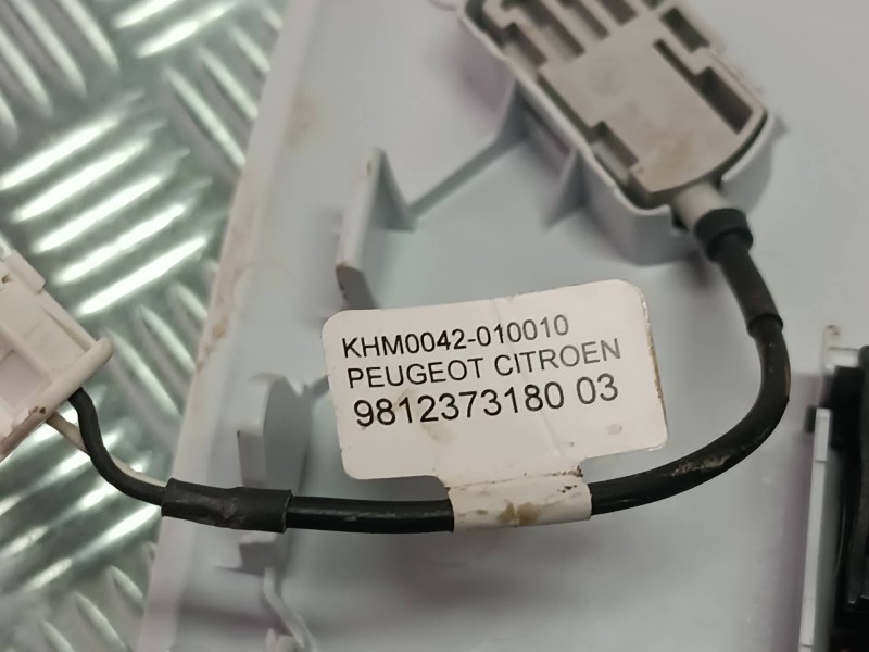 Recambio de luz interior para opel mokka referencia OEM IAM 9812373180 9848693080 98324912JX