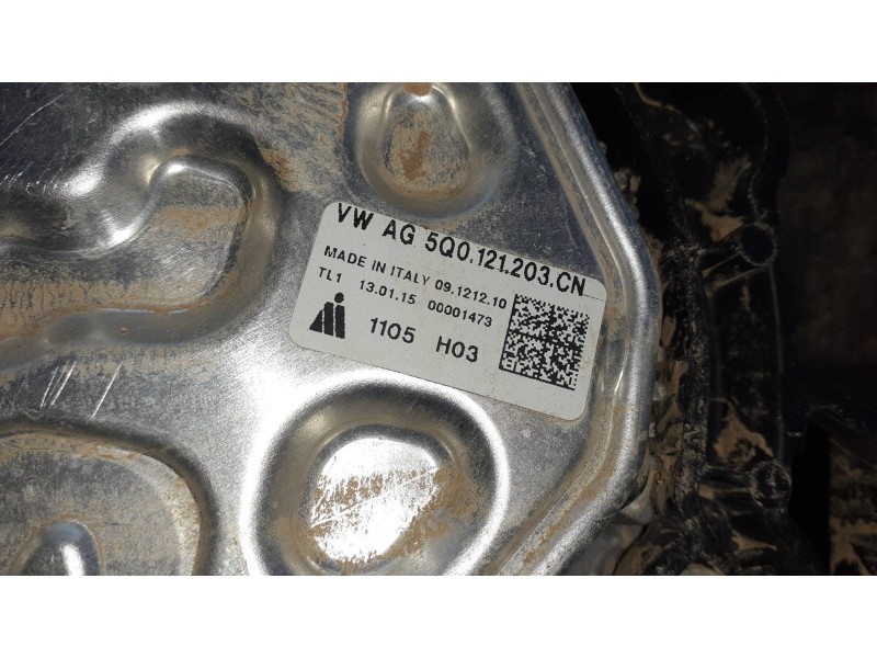 Recambio de electroventilador para volkswagen golf vii sportsvan referencia OEM IAM 5Q0121203CN 23154250 