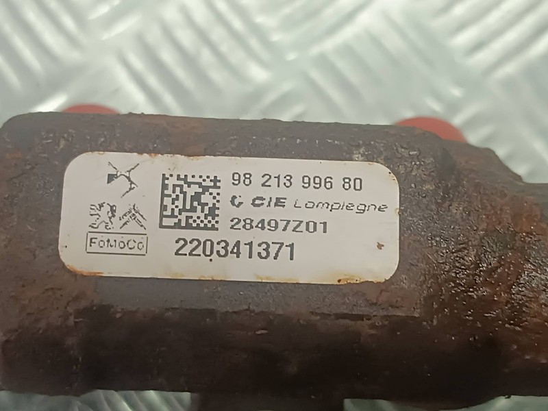 Recambio de rampa inyectora para peugeot 208 (p2) referencia OEM IAM 9821399680 3 PINES FOMOCO