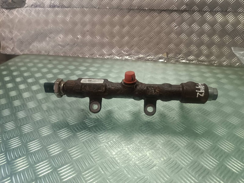 Recambio de rampa inyectora para peugeot 208 (p2) referencia OEM IAM 9821399680 3 PINES FOMOCO