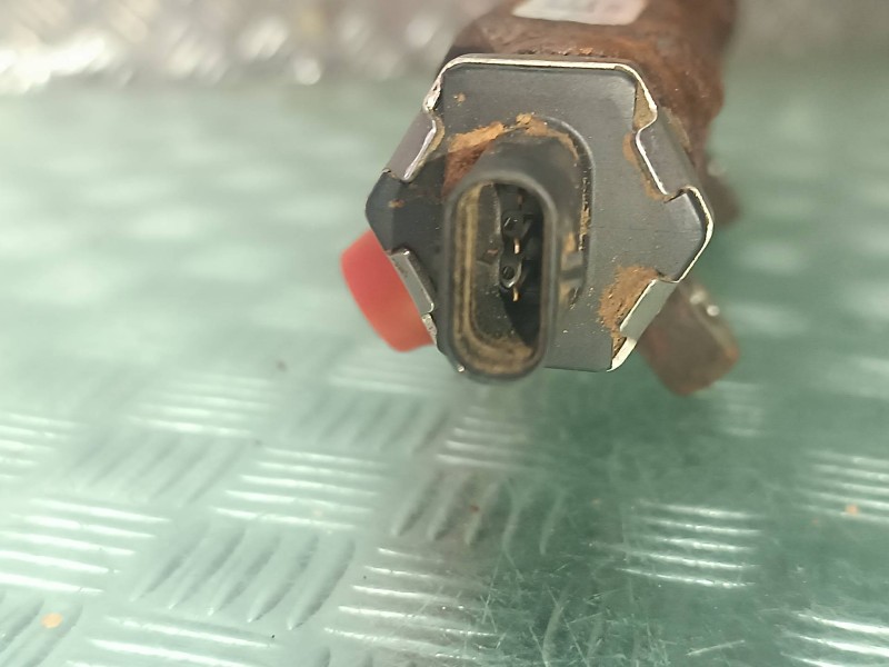 Recambio de rampa inyectora para peugeot 208 (p2) referencia OEM IAM 9821399680 3 PINES FOMOCO