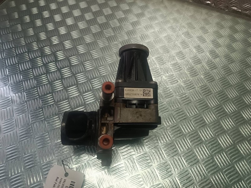 Recambio de valvula egr para ford focus referencia OEM IAM 50563917  5 PINES