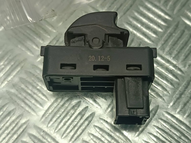 Recambio de mando elevalunas trasero derecho para peugeot expert kasten referencia OEM IAM 20125  