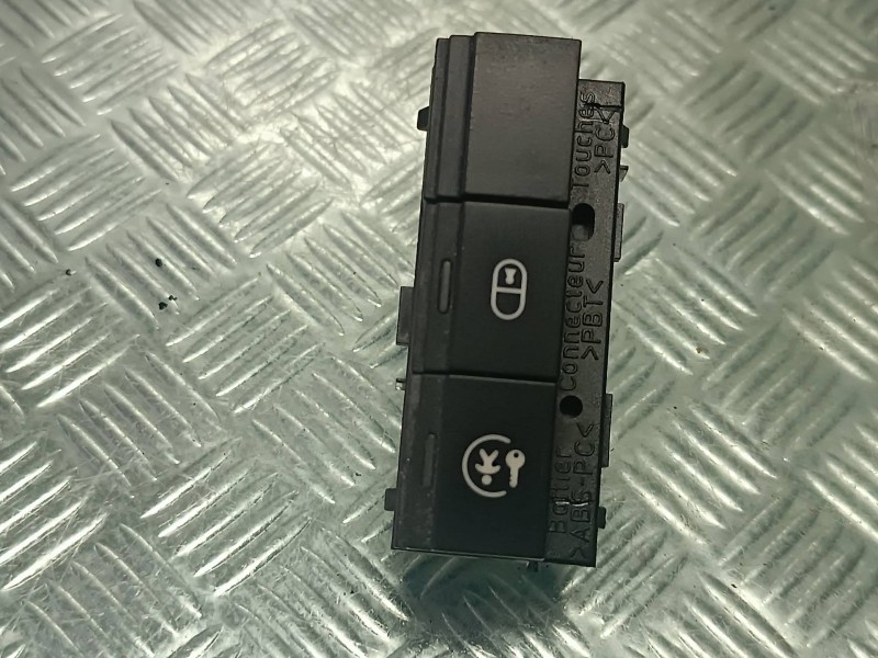 Recambio de mando bloqueo puertas para peugeot expert kasten referencia OEM IAM 14002457XT 03065720 