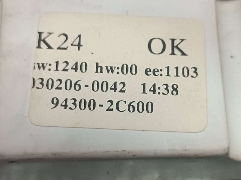 Recambio de cuadro instrumentos para hyundai coupe (gk) referencia OEM IAM 943002C600 K24 0302060051