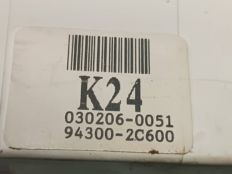 Recambio de cuadro instrumentos para hyundai coupe (gk) referencia OEM IAM 943002C600 K24 0302060051