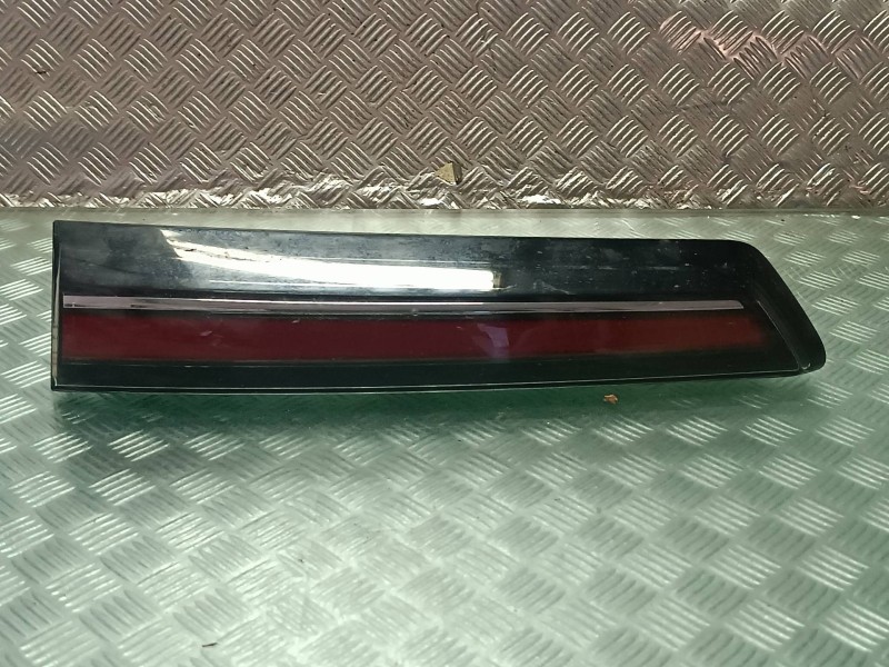 Recambio de piloto trasero derecho interior para opel mokka referencia OEM IAM 9833944580  