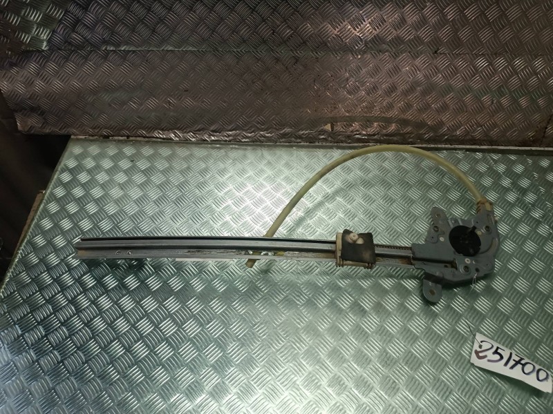 Recambio de elevalunas trasero derecho para renault laguna ii (bg0) authentique referencia OEM IAM 8200000557  ELECTRICO