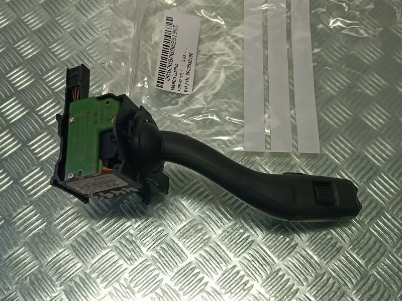 Recambio de mando limpia para audi a3 (8p) referencia OEM IAM 8P0953519E  