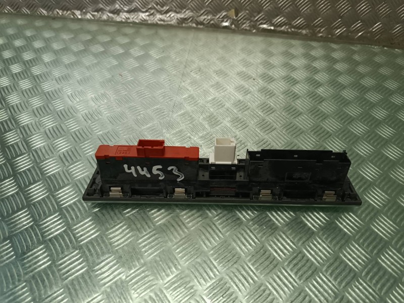 Recambio de mando multifuncion para audi a3 (8p) referencia OEM IAM   