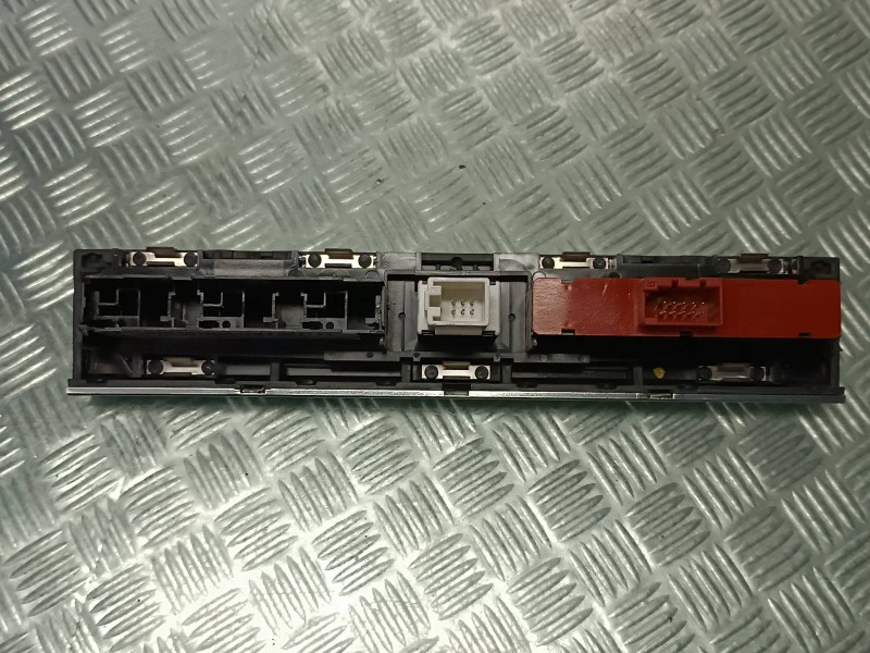 Recambio de mando multifuncion para audi a3 (8p) referencia OEM IAM   