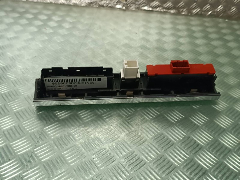Recambio de mando multifuncion para audi a3 (8p) referencia OEM IAM   