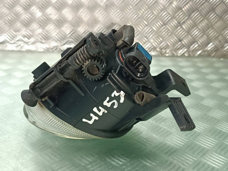 Recambio de faro antiniebla derecho para audi a3 (8p) referencia OEM IAM 8E09417000 89203962 
