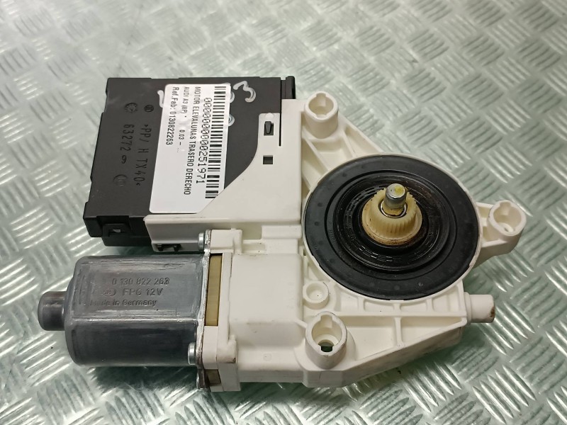Recambio de motor elevalunas trasero derecho para audi a3 (8p) referencia OEM IAM 0130822263 8P4959802F 