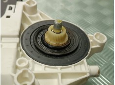 Recambio de motor elevalunas trasero derecho para audi a3 (8p) referencia OEM IAM 0130822263 8P4959802F  2