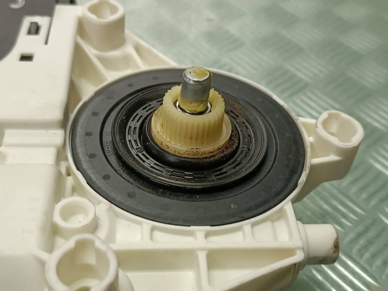 Recambio de motor elevalunas trasero derecho para audi a3 (8p) referencia OEM IAM 0130822263 8P4959802F 