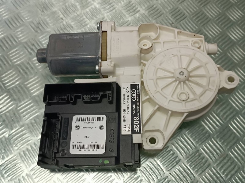 Recambio de motor elevalunas trasero derecho para audi a3 (8p) referencia OEM IAM 0130822263 8P4959802F 
