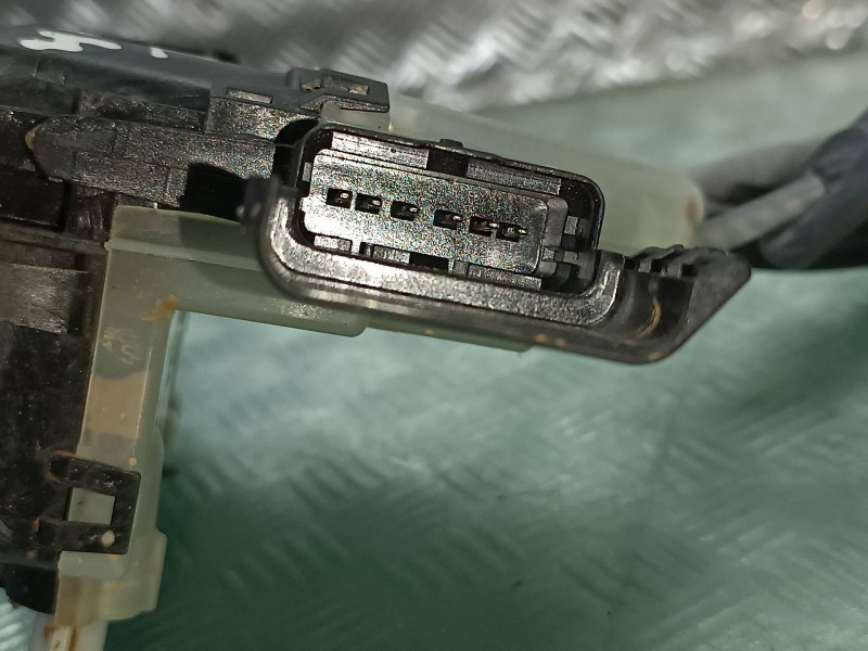 Recambio de cerradura puerta trasera izquierda para opel mokka referencia OEM IAM 2462A2061N1 27487601863 