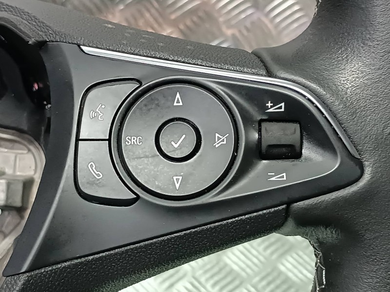 Recambio de volante para opel mokka referencia OEM IAM 98356600YX 34334199B 