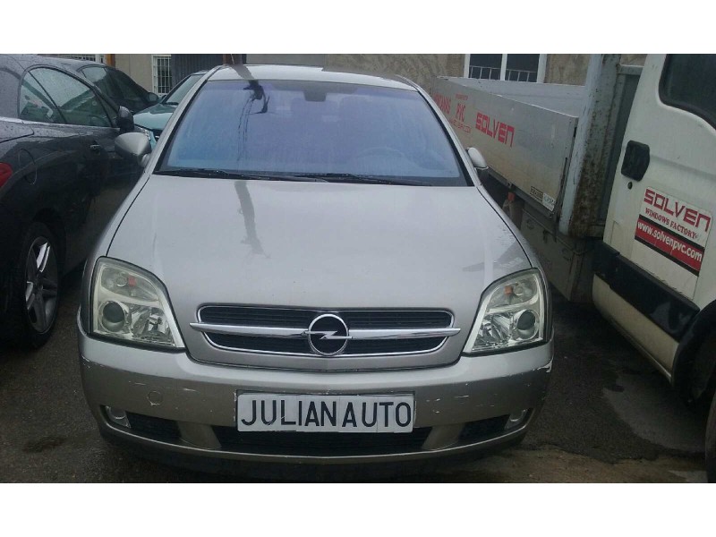 opel vectra c berlina del año 2003