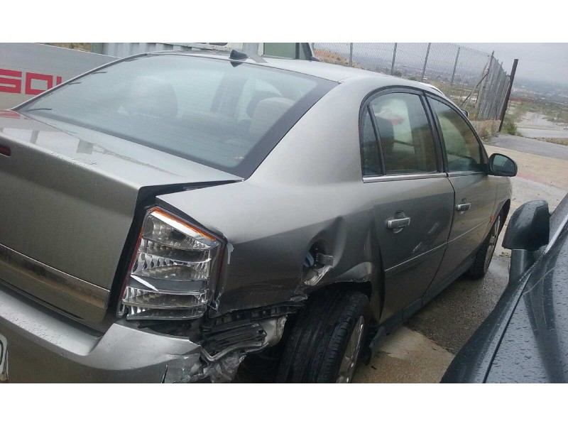 opel vectra c berlina del año 2003