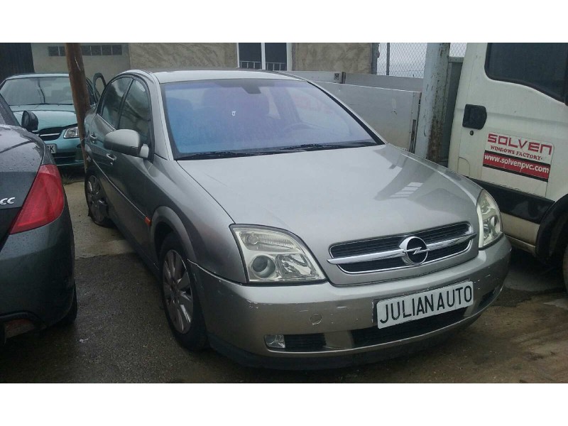 opel vectra c berlina del año 2003