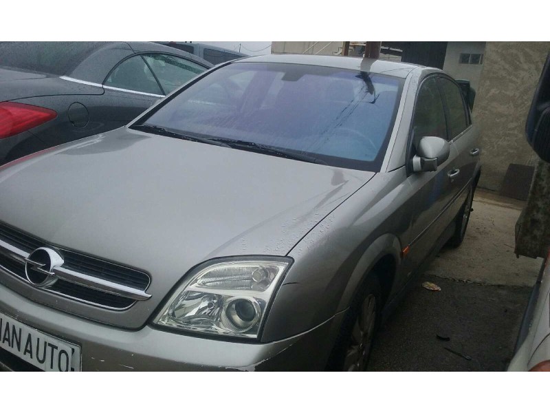 opel vectra c berlina del año 2003