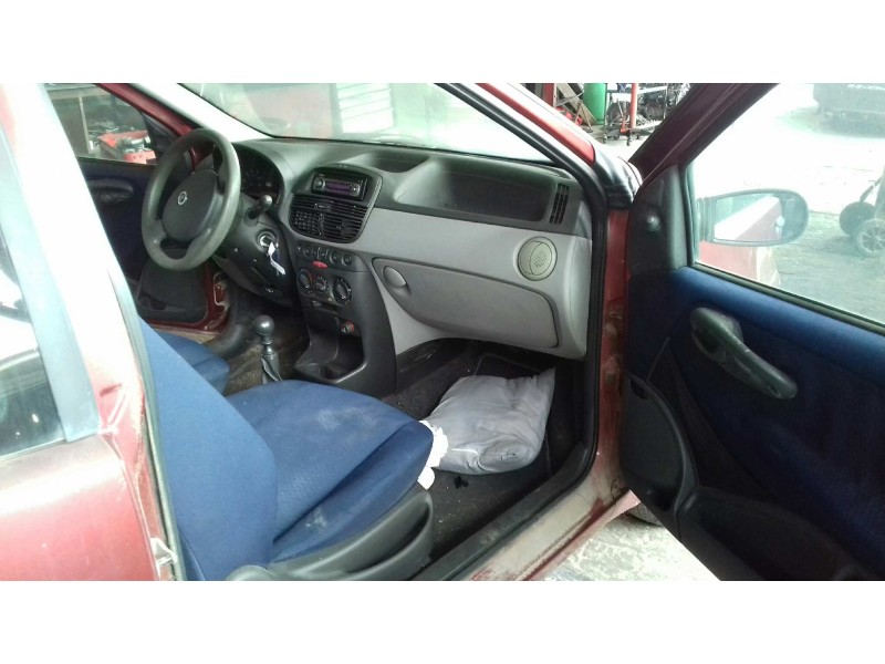 fiat punto berlina (188) del año 2001