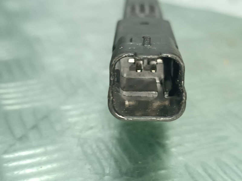 Recambio de antena para opel mokka referencia OEM IAM 9827157280  