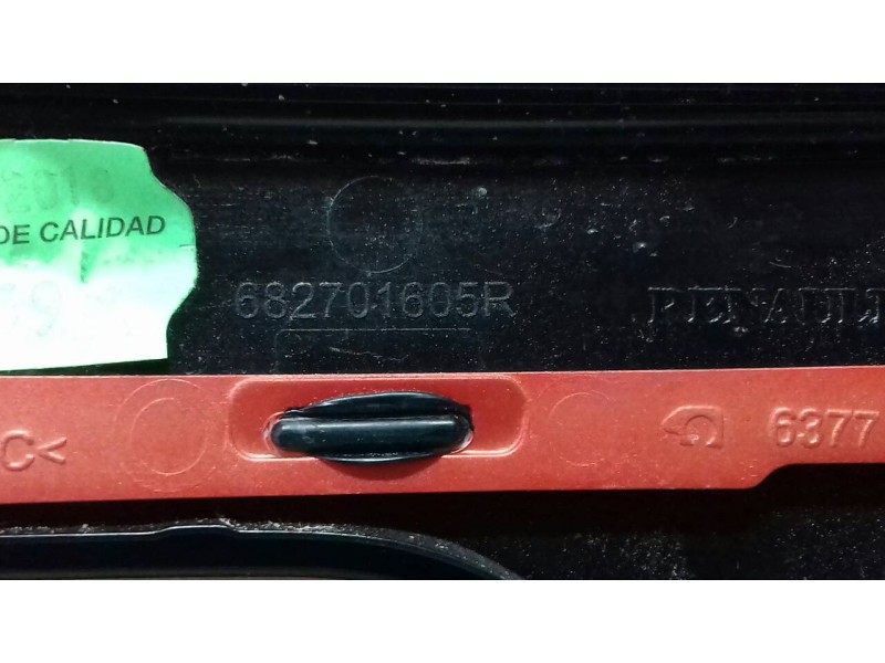 Recambio de sistema audio / radio cd para renault captur xmod referencia OEM IAM 682701605R  