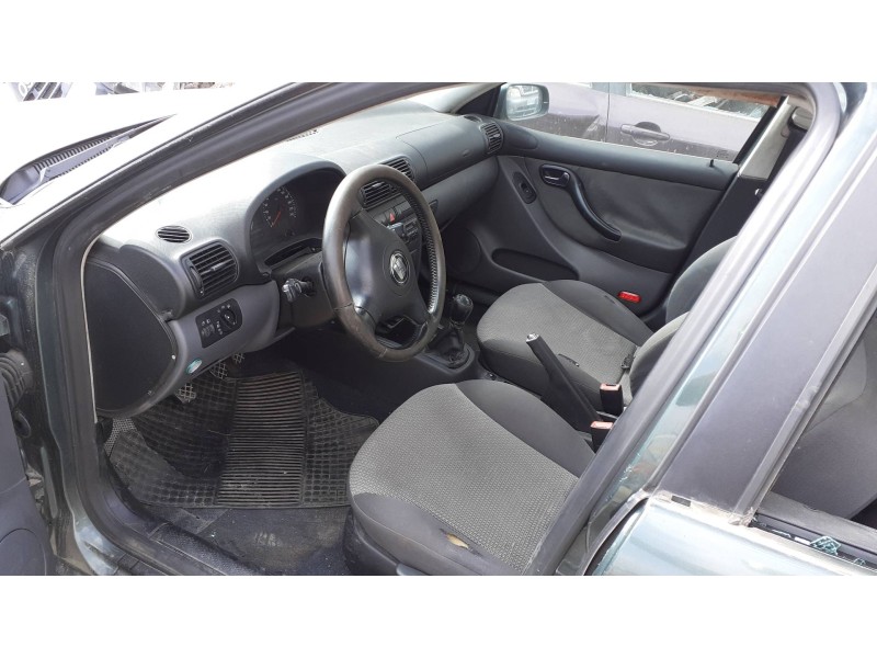 seat toledo (1l) del año 2002