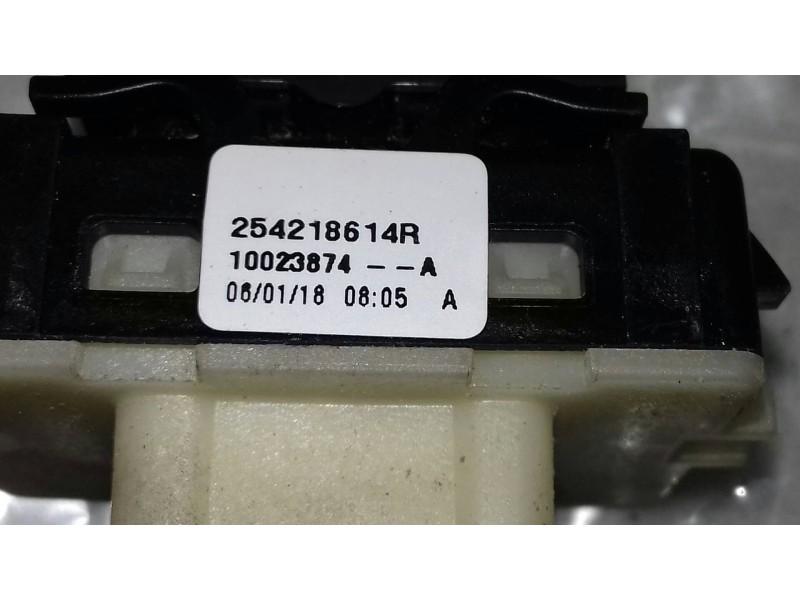 Recambio de mando elevalunas trasero izquierdo para renault captur xmod referencia OEM IAM 254218614R 10023874 