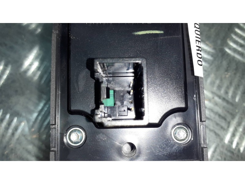 Recambio de mando elevalunas delantero izquierdo para ford focus lim. (cb8) referencia OEM IAM F1ET14A132CA  3 PINES