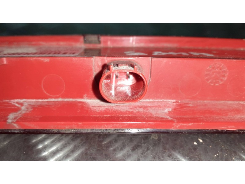 Recambio de piloto trasero central para ford focus lim. (cb8) referencia OEM IAM 8A6113A613A  2 PINES