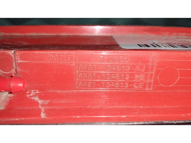 Recambio de piloto trasero central para ford focus lim. (cb8) referencia OEM IAM 8A6113A613A  2 PINES