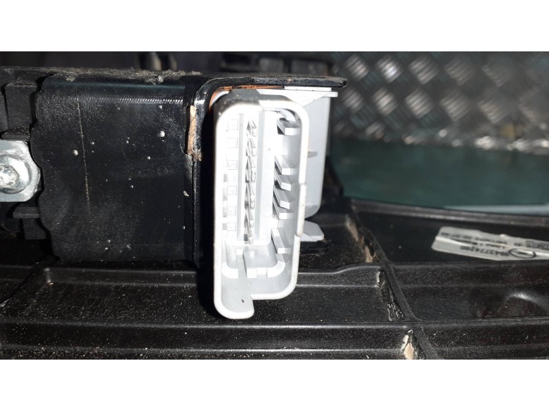 Recambio de elevalunas trasero izquierdo para opel mokka referencia OEM IAM 9843774280 9843774480 ELECTRICO