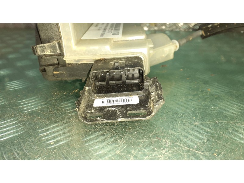 Recambio de cerradura puerta delantera derecha para opel mokka referencia OEM IAM 444424 1A006441 2462M1940M1