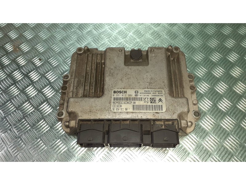 Recambio de centralita motor uce para peugeot expert kasten referencia OEM IAM 0281012982 402931 64118285