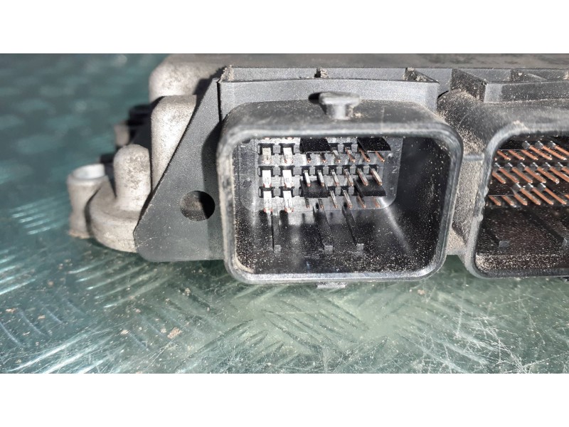 Recambio de centralita motor uce para peugeot expert kasten referencia OEM IAM 0281012982 402931 64118285