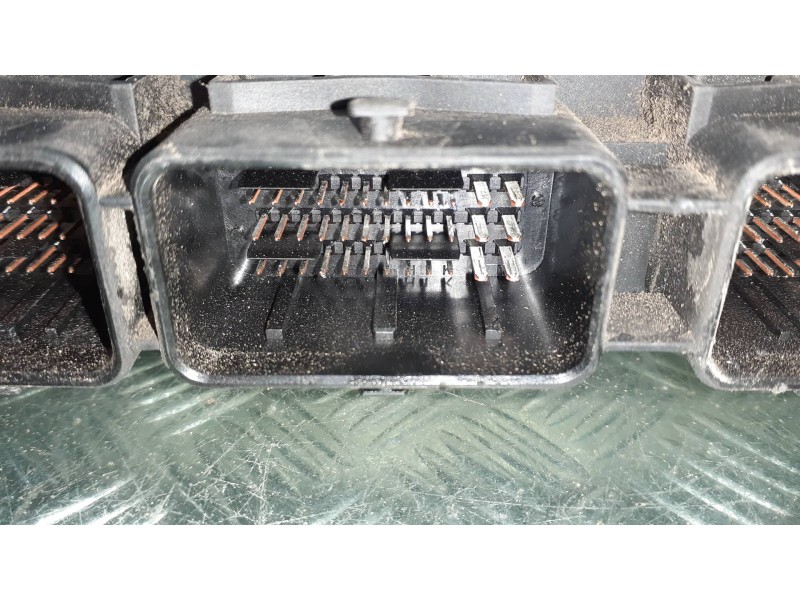 Recambio de centralita motor uce para peugeot expert kasten referencia OEM IAM 0281012982 402931 64118285