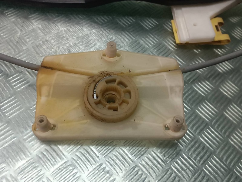 Recambio de elevalunas trasero derecho para audi a3 (8p) referencia OEM IAM 8P4839462B  SIN MOTOR