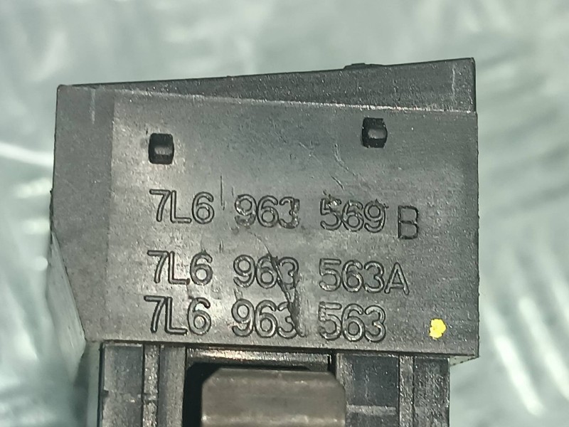 Recambio de interruptor para volkswagen touareg (7la) referencia OEM IAM 7L6963569B CONECTOR 4 PINES REGULADOR LUCES