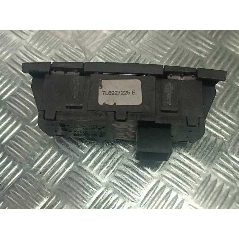 Recambio de interruptor para volkswagen touareg (7la) referencia OEM IAM 7L6927225E CONECTOR 8 PINES ESP / AMORTIGUACION