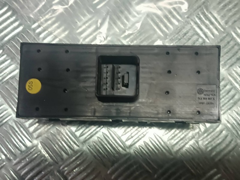 Recambio de mando elevalunas delantero izquierdo para volkswagen touareg (7la) referencia OEM IAM 7L6959857A  CONECTOR 10 PINES