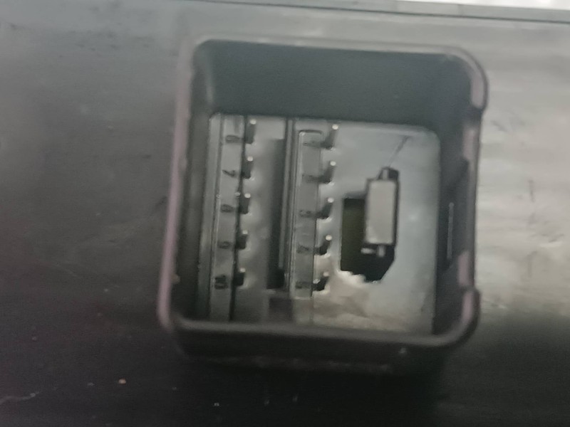 Recambio de mando elevalunas delantero izquierdo para volkswagen touareg (7la) referencia OEM IAM 7L6959857A  CONECTOR 10 PINES