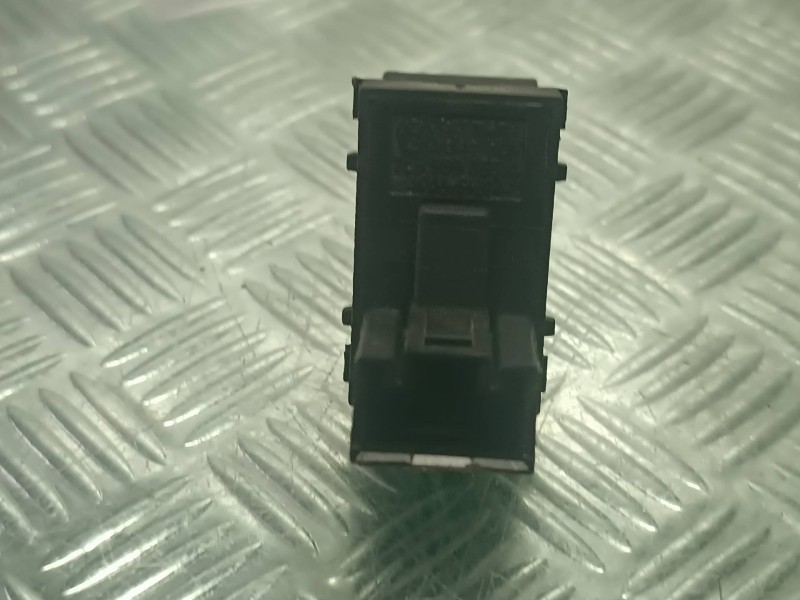 Recambio de mando elevalunas trasero izquierdo para volkswagen touareg (7la) referencia OEM IAM 7L6959855A  CONECTOR 3 PINES