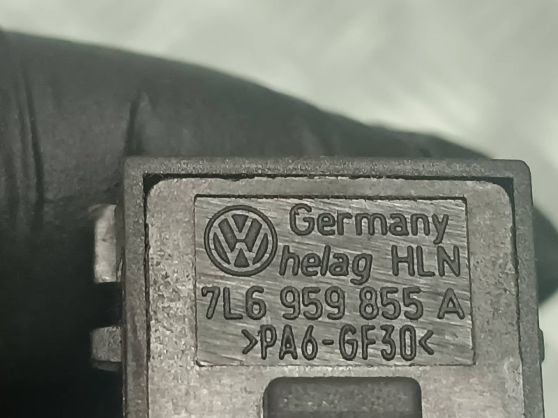Recambio de mando elevalunas trasero izquierdo para volkswagen touareg (7la) referencia OEM IAM 7L6959855A  CONECTOR 3 PINES
