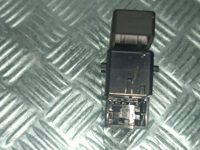 Recambio de interruptor para volkswagen touareg (7la) referencia OEM IAM 7L6962125 CONECTOR 4 PINES CIERRE CENTRALIZADO