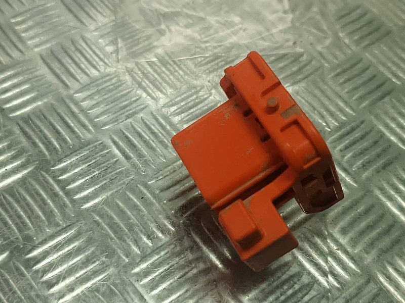 Recambio de interruptor para toyota c-hr referencia OEM IAM   